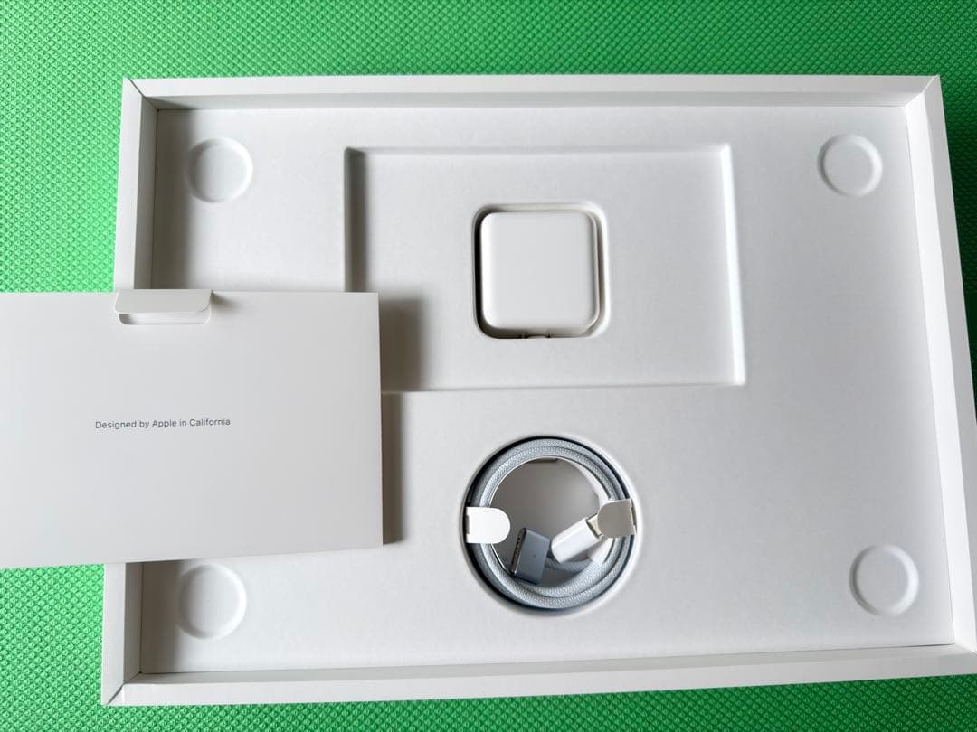 MacBook Air 13インチ Apple M4チップ 1T/32G