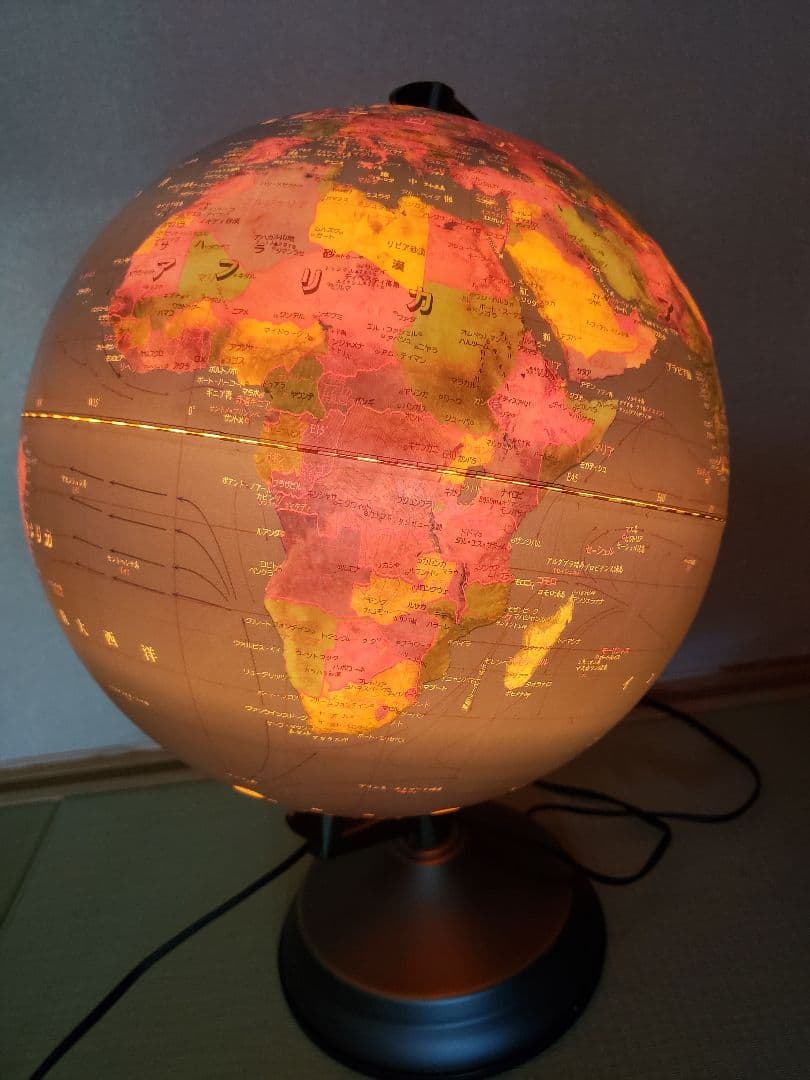 【割引中】インテリアにも最適。光る地球儀