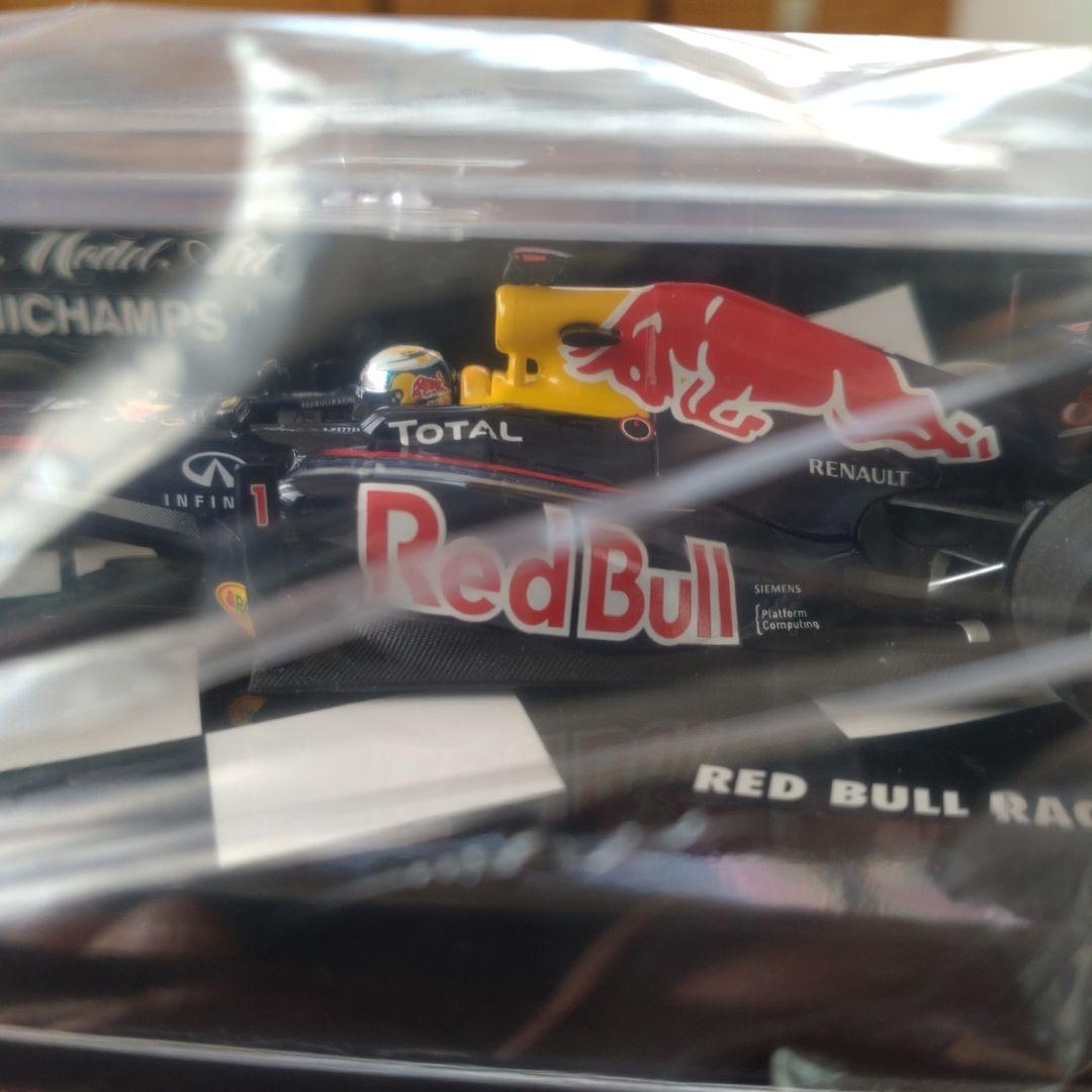 レッドブルレーシング RB7 セバスチャン・ベッテル 2011