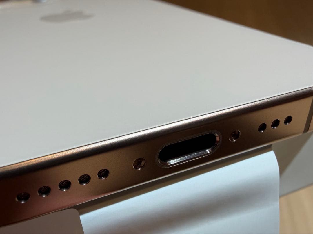 [超美品]Apple iPhone 16 Pro ゴールド