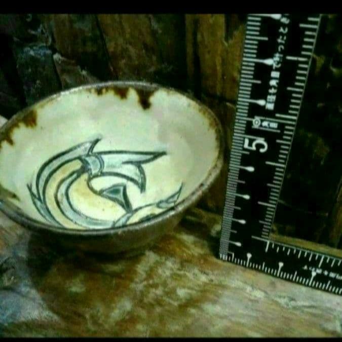 沖縄　やちむん　魚紋　茶碗　杯　金城敏男作