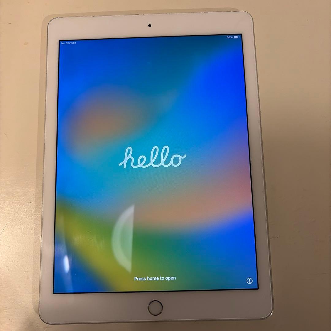 Apple iPad Pro 9.7インチWi-Fi+Cellular 32GB