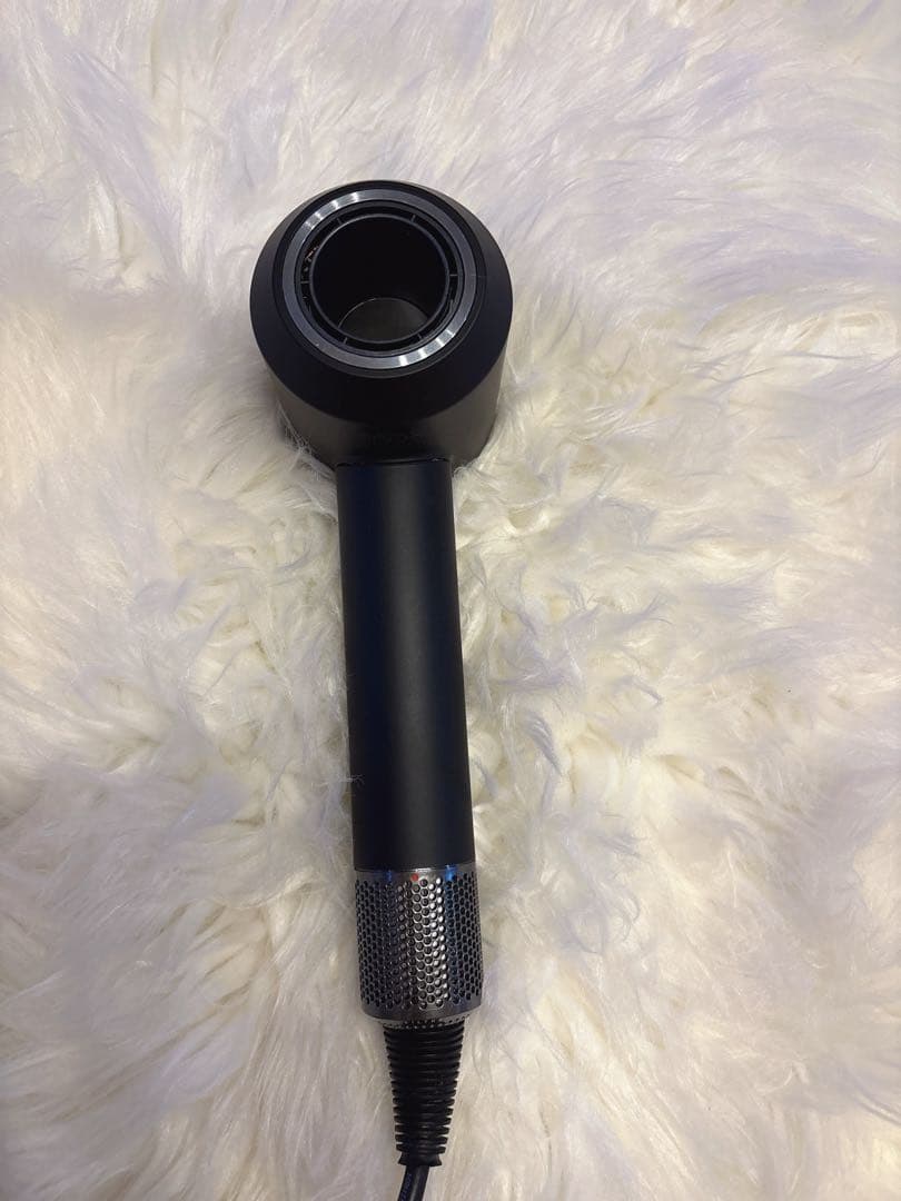 Dyson デザイン性の高い軽量ヘアドライヤーHD03 (国内正規品）動作正常品