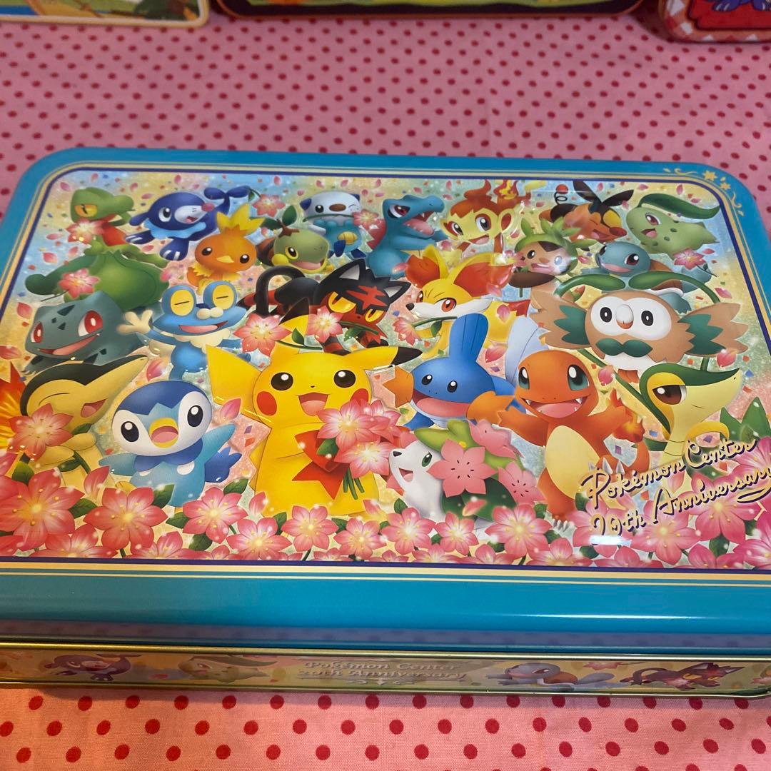 ポケモンセンター限定　ポケモン柄のお菓子の空き缶　9個