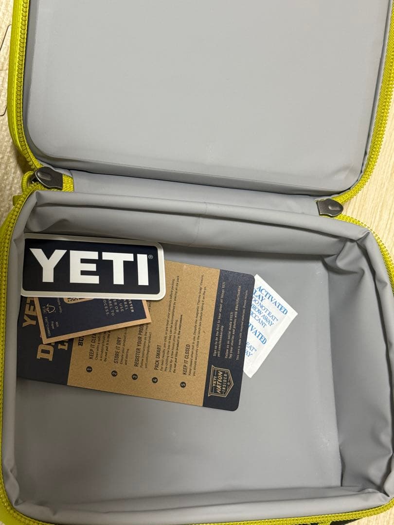 YETI イエロー ランチバッグ