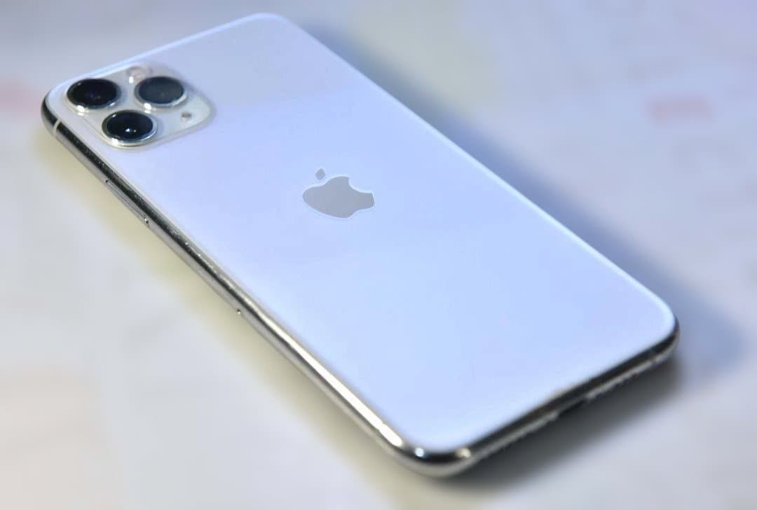 美品★ジャンク★　 iPhone11 pro 64GB バッテリー１００％