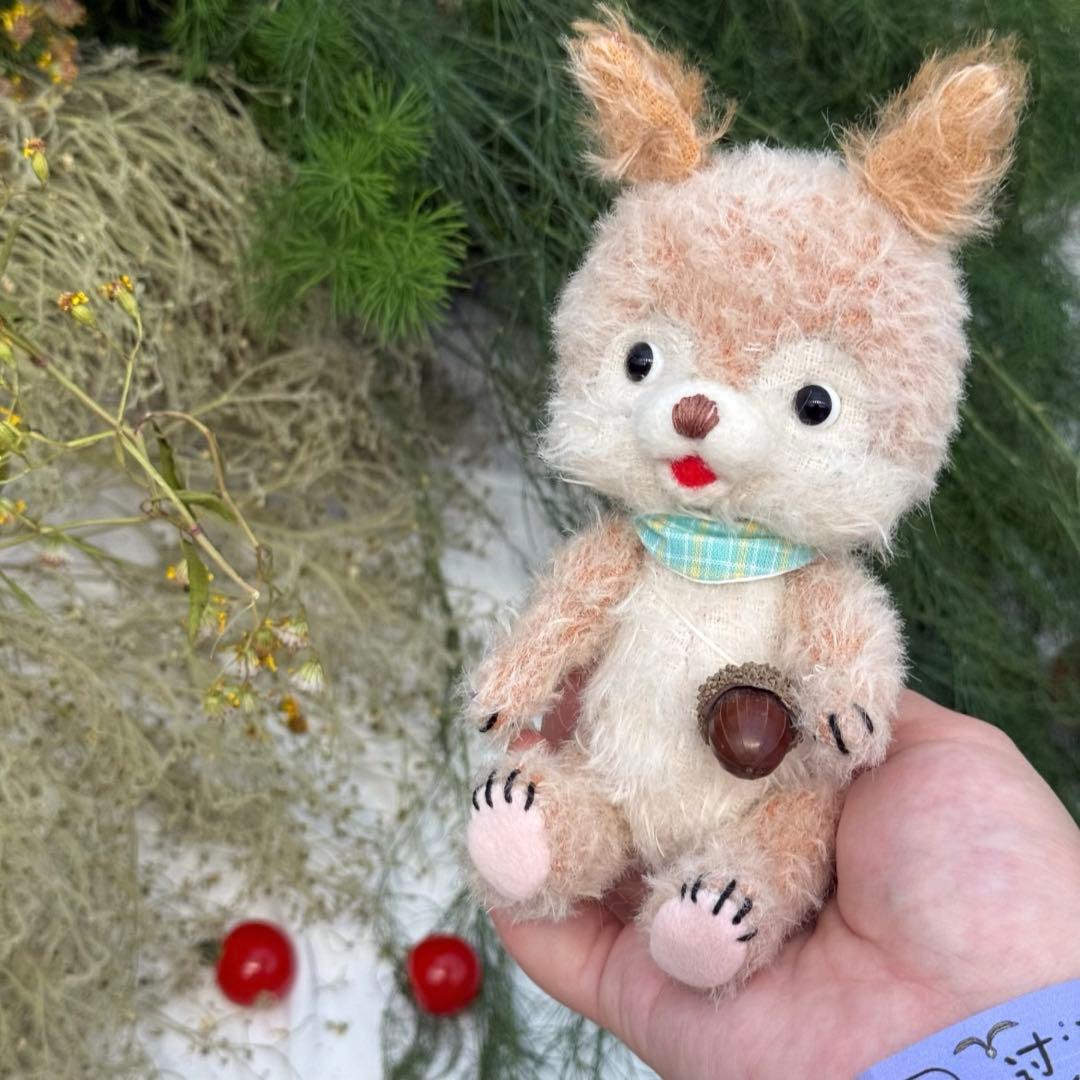 笑顔のリスちゃん アーティストベア 海外作家様 ハンドメイド ぬいぐるみ トイ