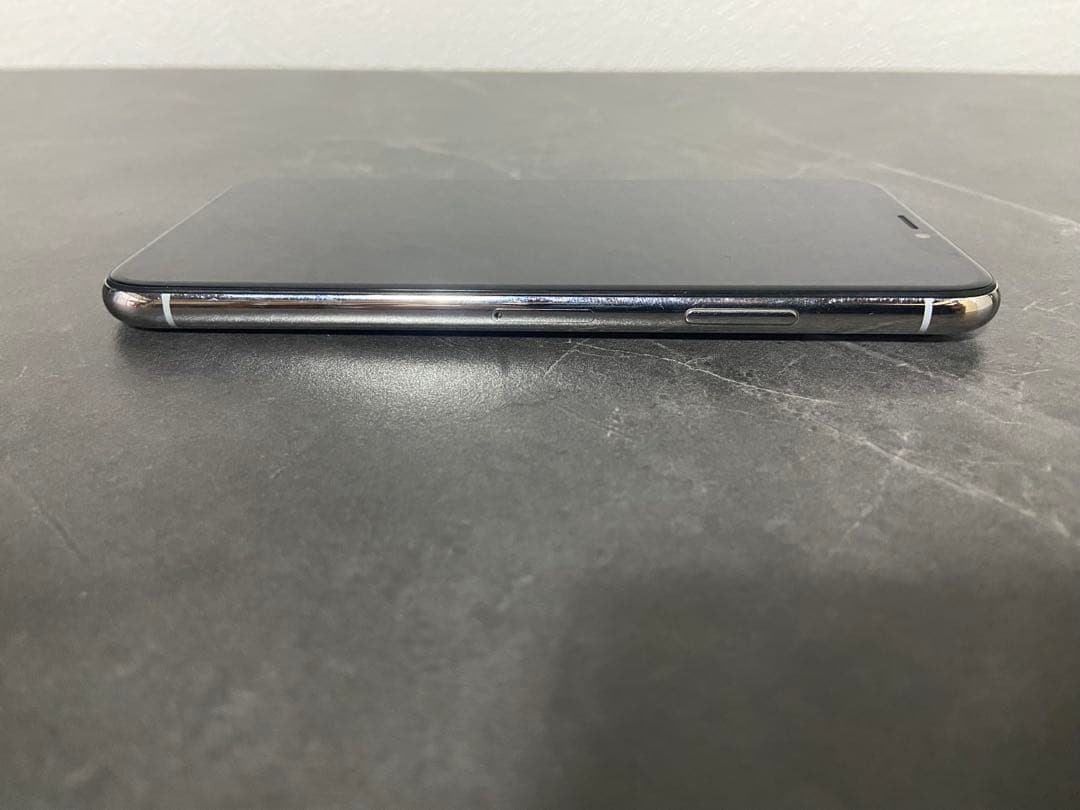 Apple iPhone Xs シルバー 256GB スマートフォン本体