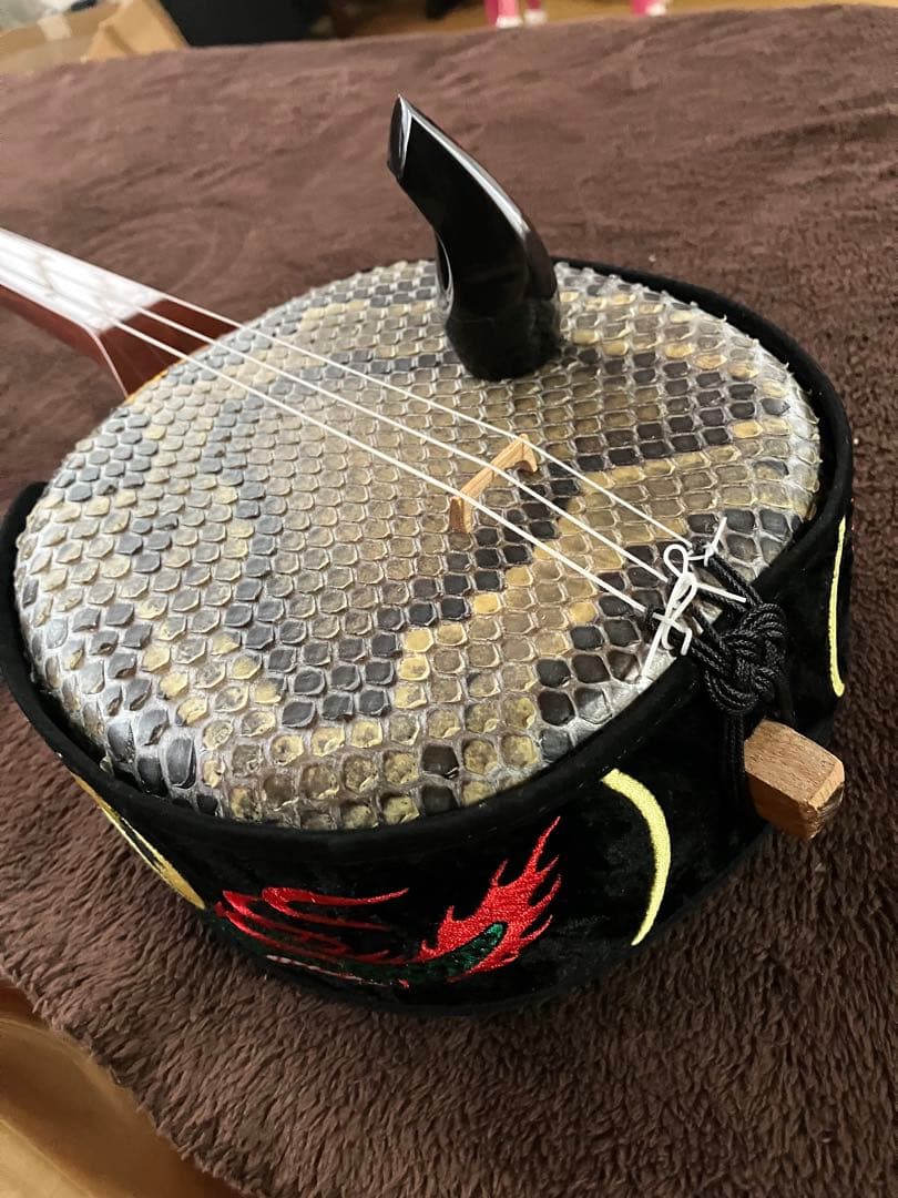 沖縄三線寒緋桜真壁型本皮一枚張りスンチ塗り期間限定出品