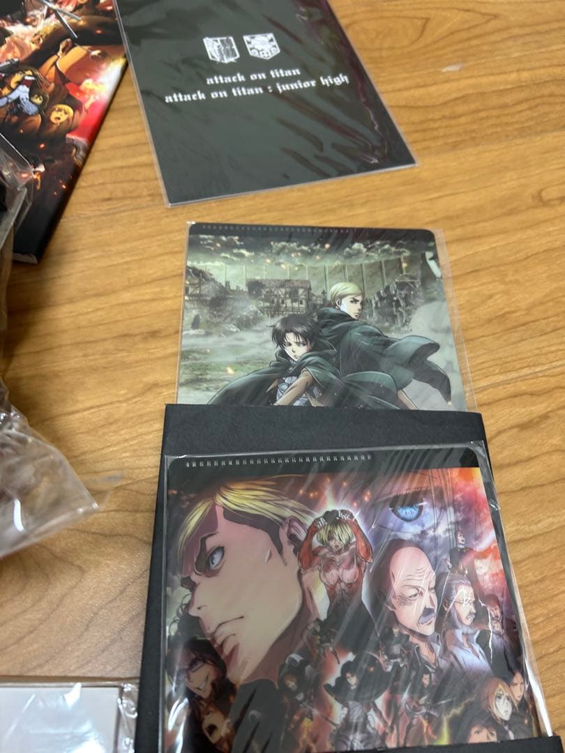 進撃の巨人　グッズセット