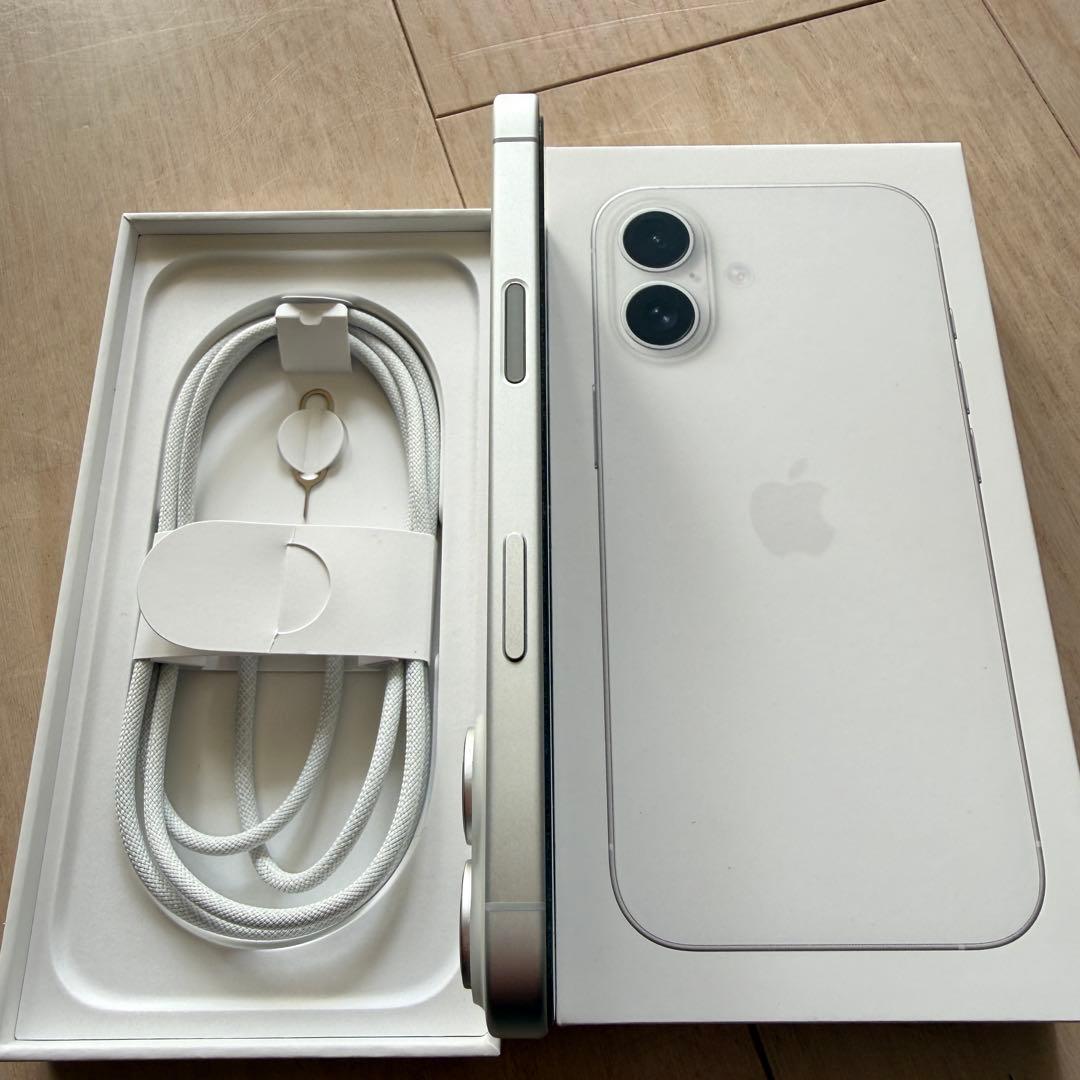 【極美品】iPhone 16 128GB ホワイト 本体 SIMフリー 100%