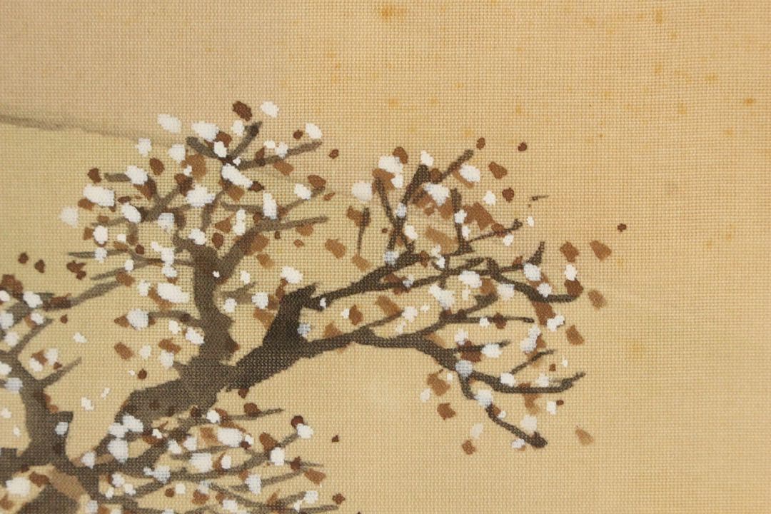 No5403 掛軸　成宮東湖　「新春梅屋」　山水図　絹本着色　共箱　送料無料