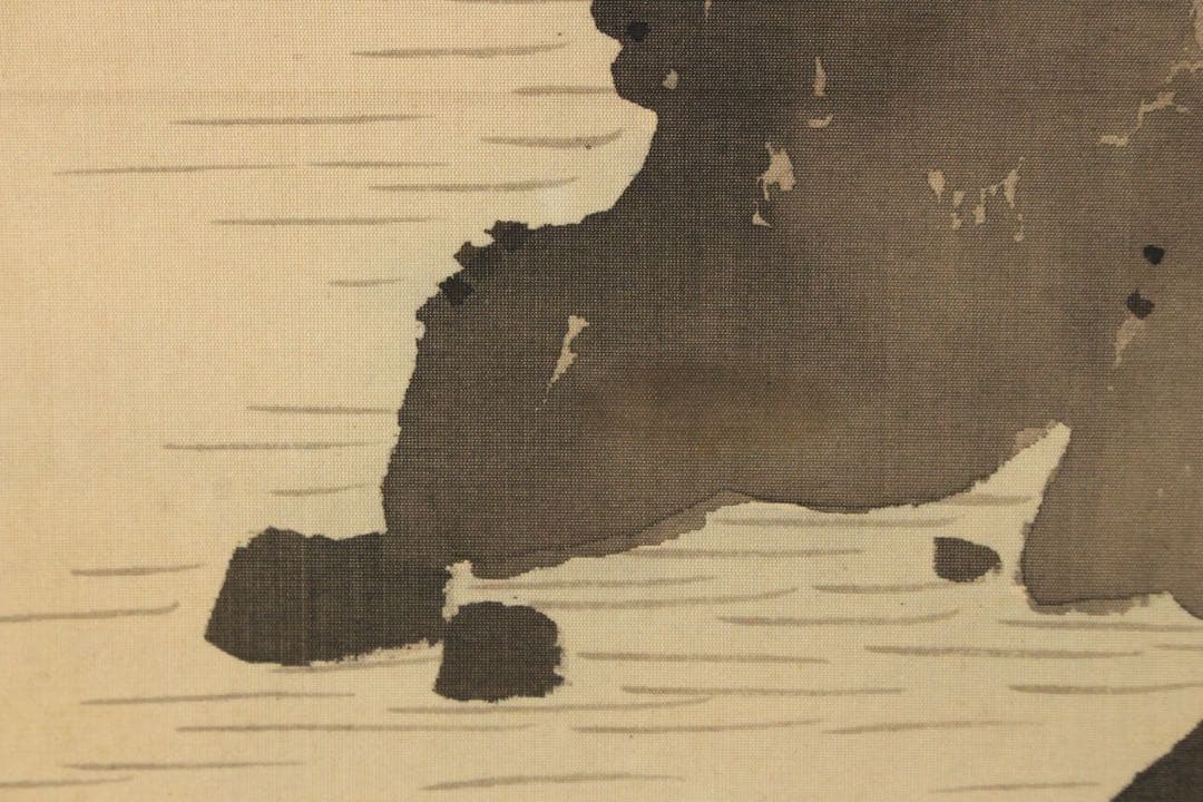 No5403 掛軸　成宮東湖　「新春梅屋」　山水図　絹本着色　共箱　送料無料