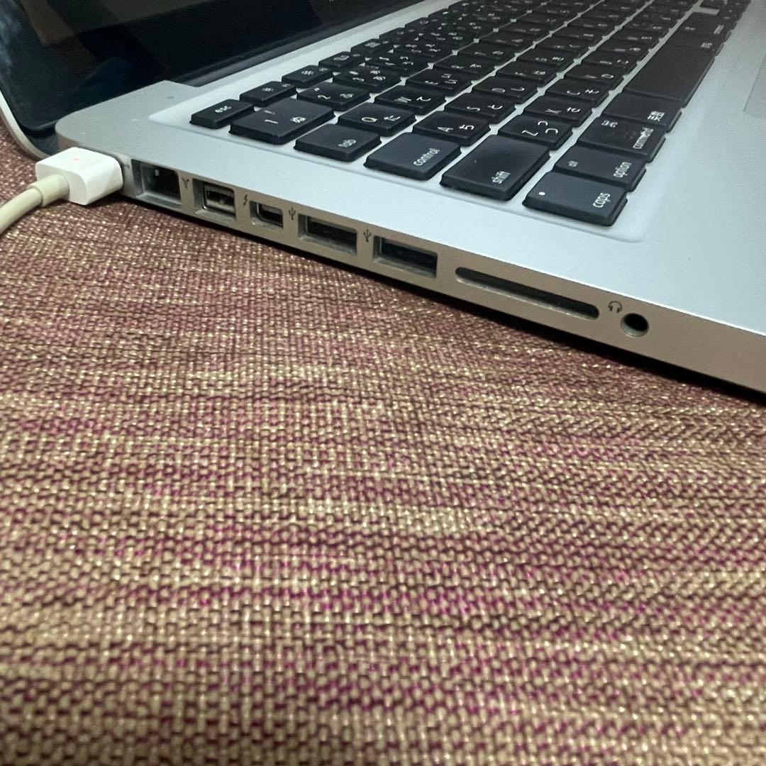 MacBook Pro 2012 /13.3 映像出力ケーブル付き