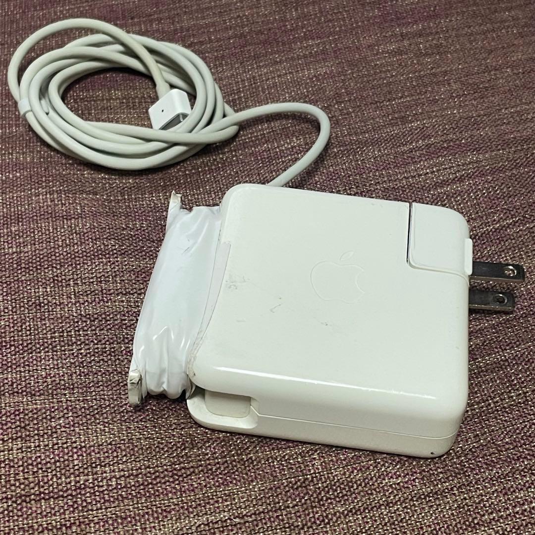 MacBook Pro 2012 /13.3 映像出力ケーブル付き