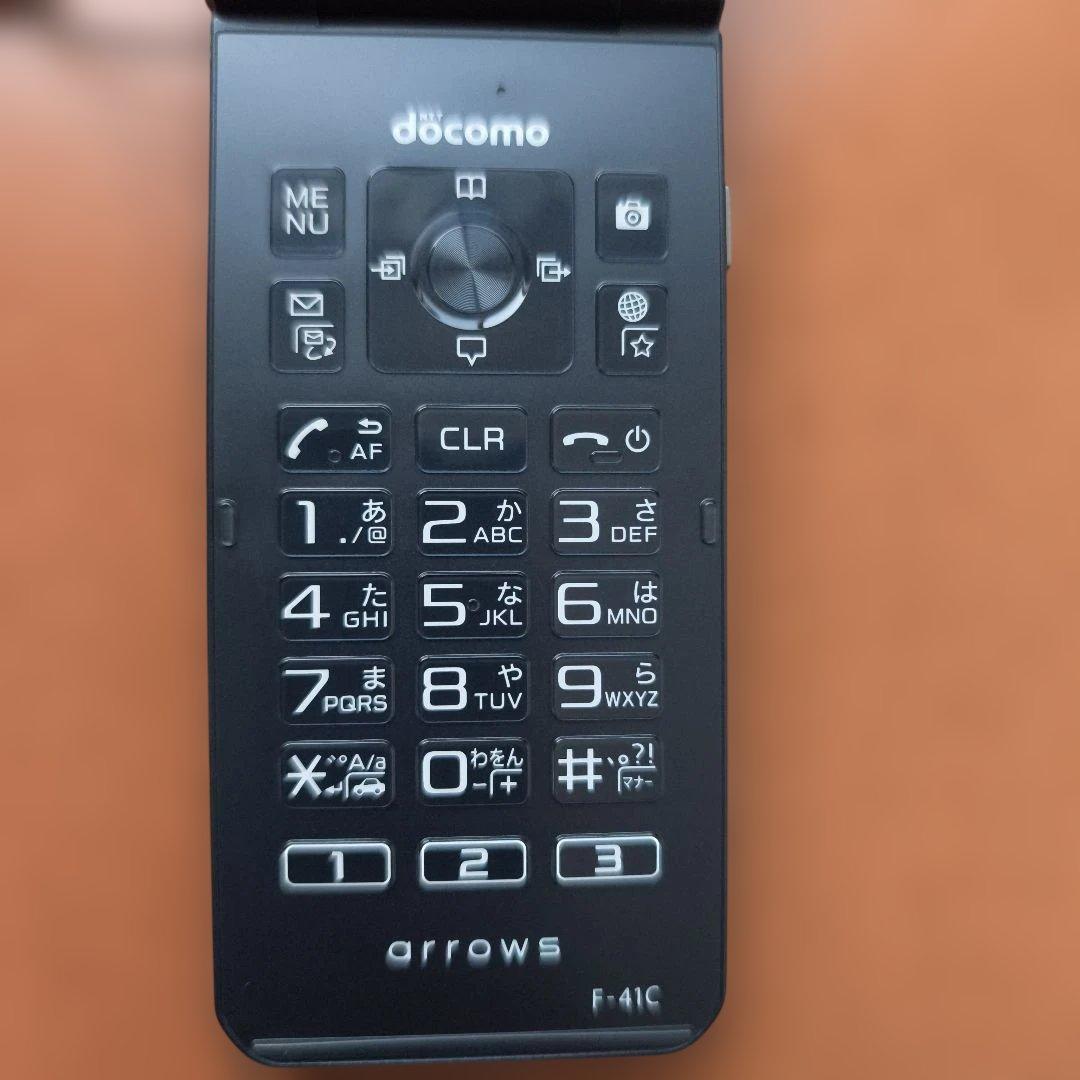 arrows ケータイ F-41C ドコモ ネイビー