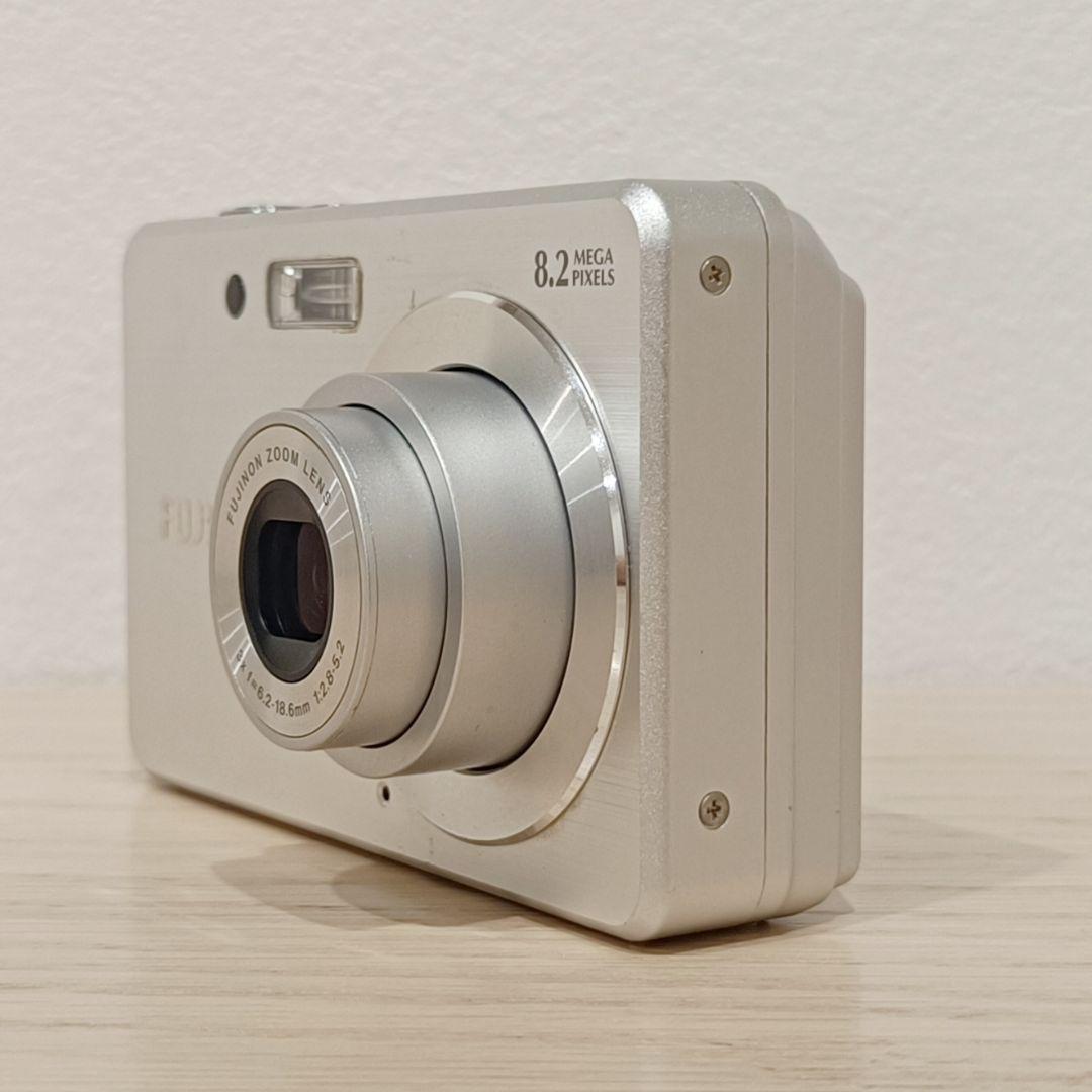 美品 動作確認済 FUJIFILM FinePix J10 デジカメ シルバー