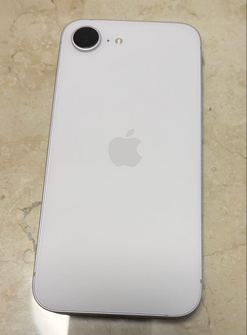 iPhone16e 128GB ホワイト