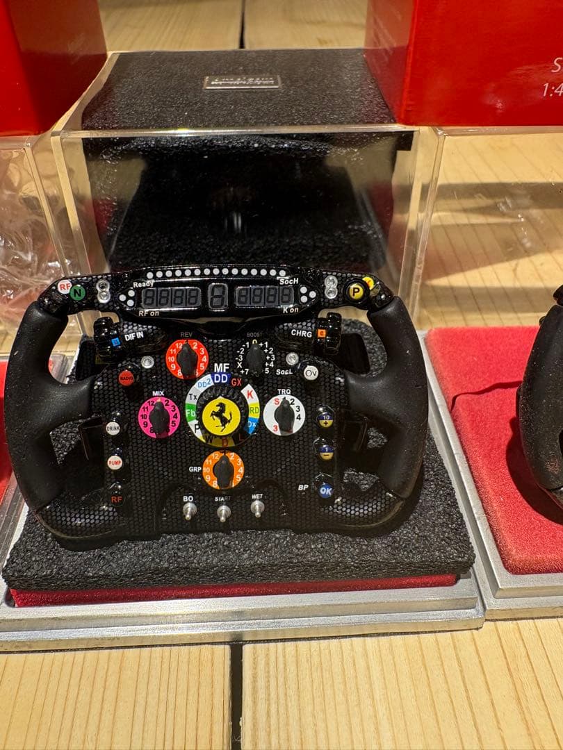 アマルガム1/4フェラーリF1ステアリング　7個セット