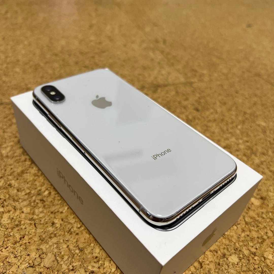 iPhone X 64GB シルバー　（SIMロック解除済み）