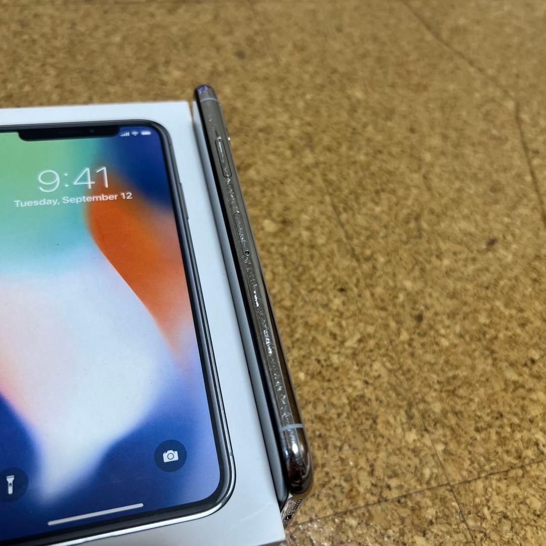iPhone X 64GB シルバー　（SIMロック解除済み）