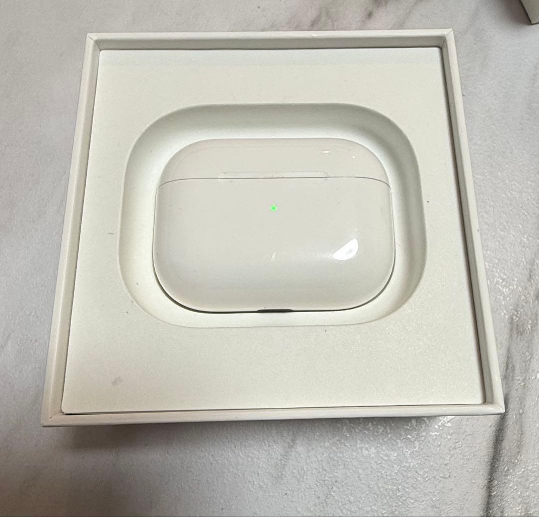【正規品】AirPods Pro 本体 充電ケーブル付　第一世代
