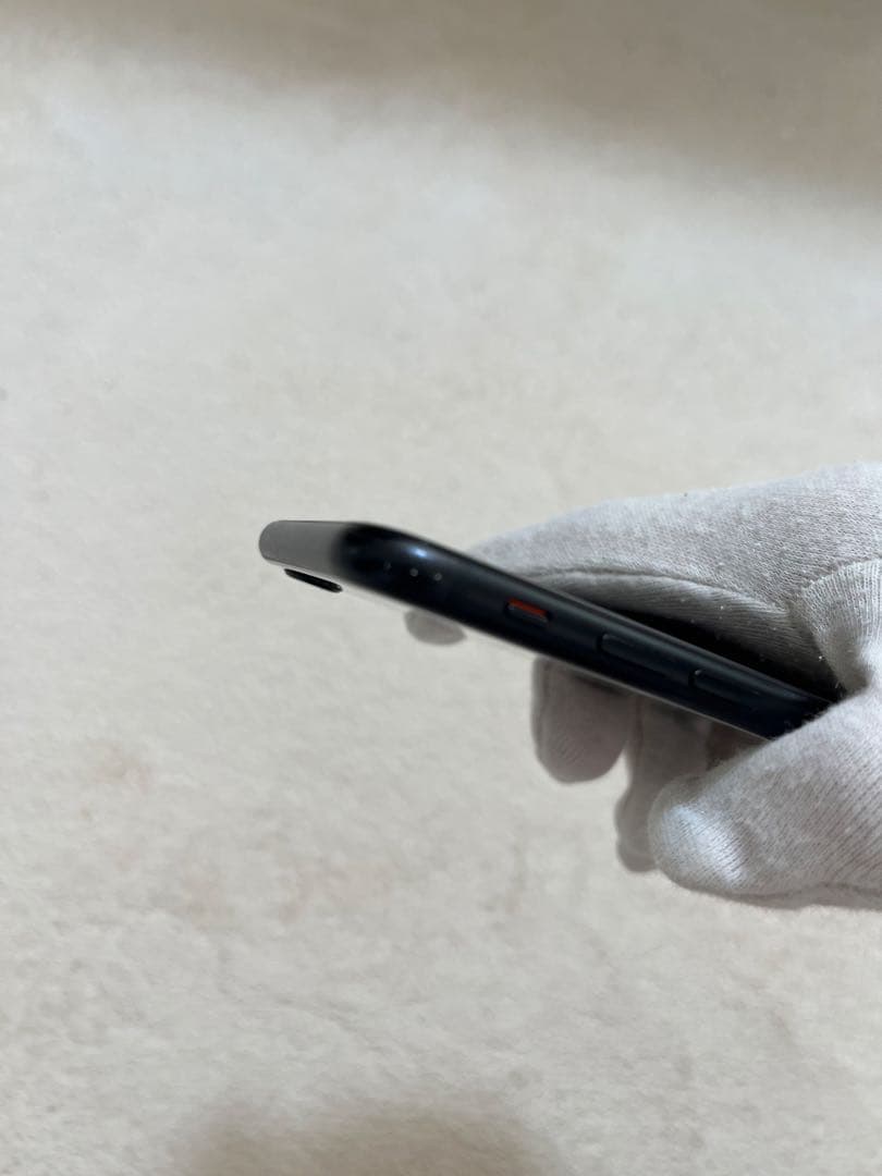 Apple iPhone SE第2世代 ブラック