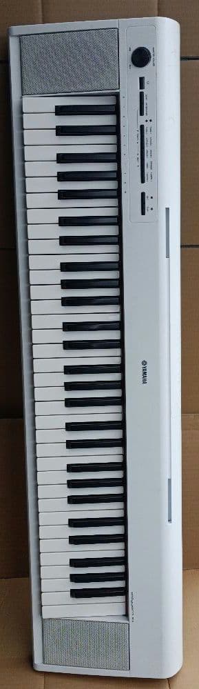 Yamaha NP-12 61鍵盤　ホワイト