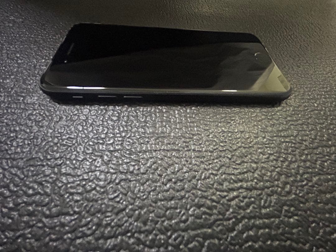 訳あり極美品！　iPhone7 32GB MNCE2J/A SIMフリー