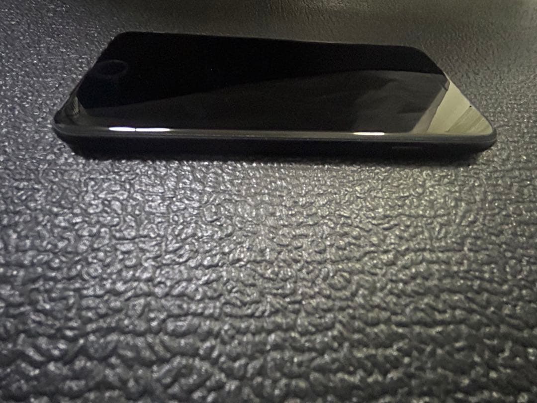 訳あり極美品！　iPhone7 32GB MNCE2J/A SIMフリー