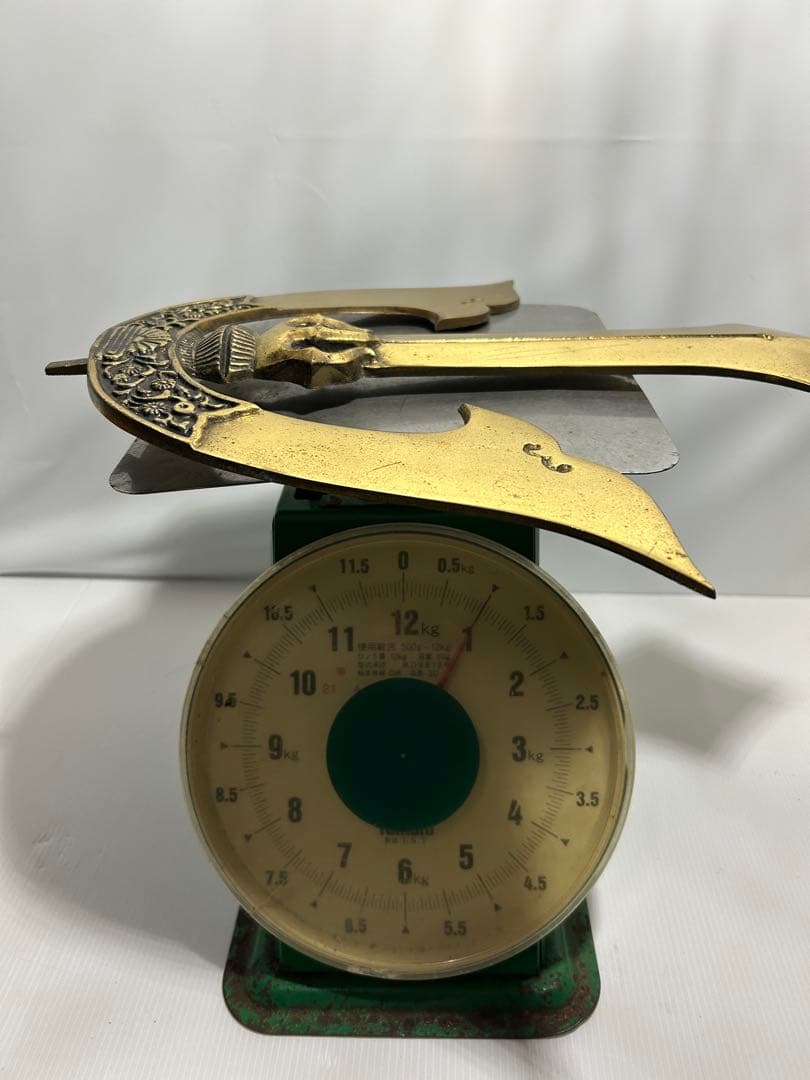 時代物 金属製 兜飾り 重量約9kg 座布団付 古美術