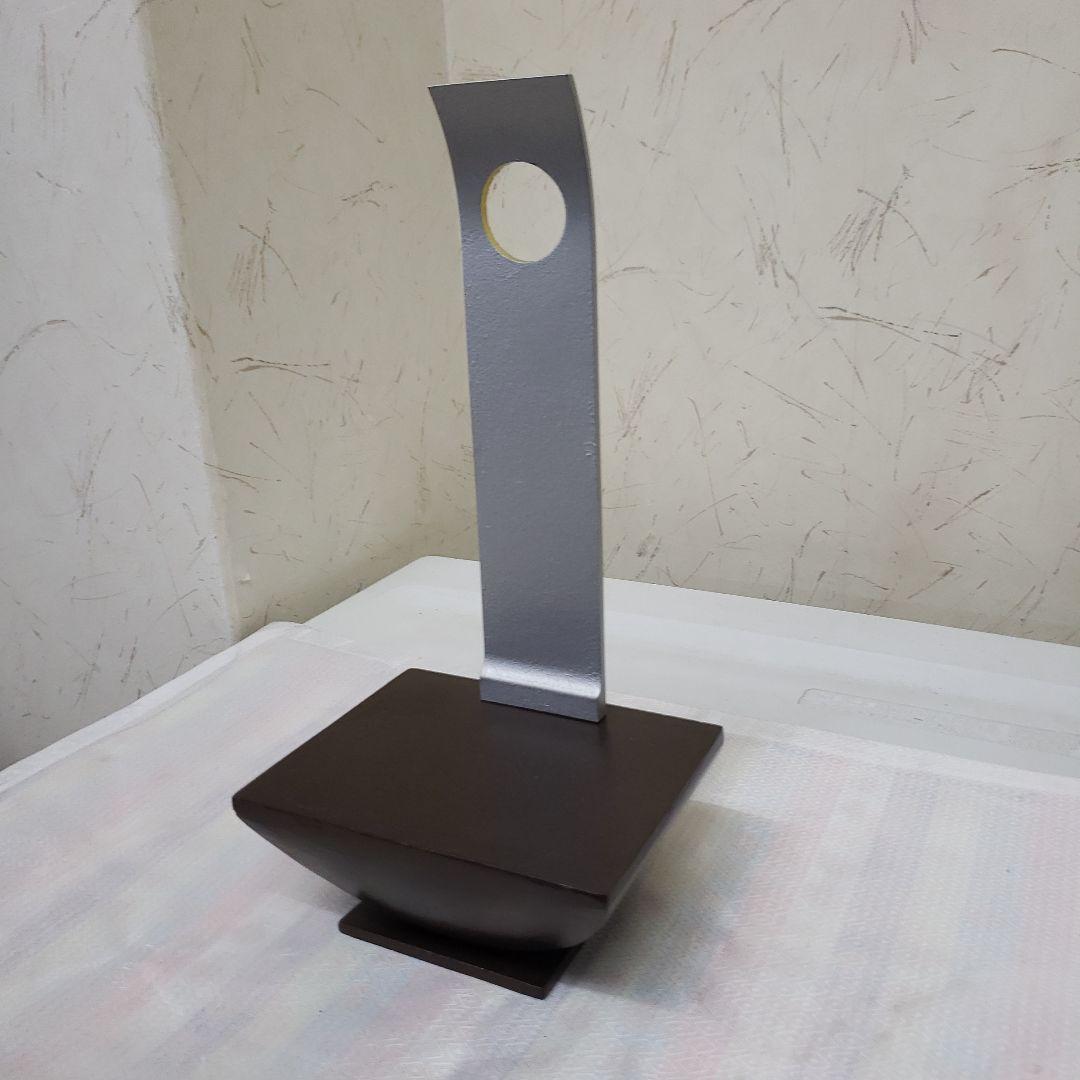 蔵出し特価モダン飾り台金属製２６cm　１３×１０cm　約2,5kg