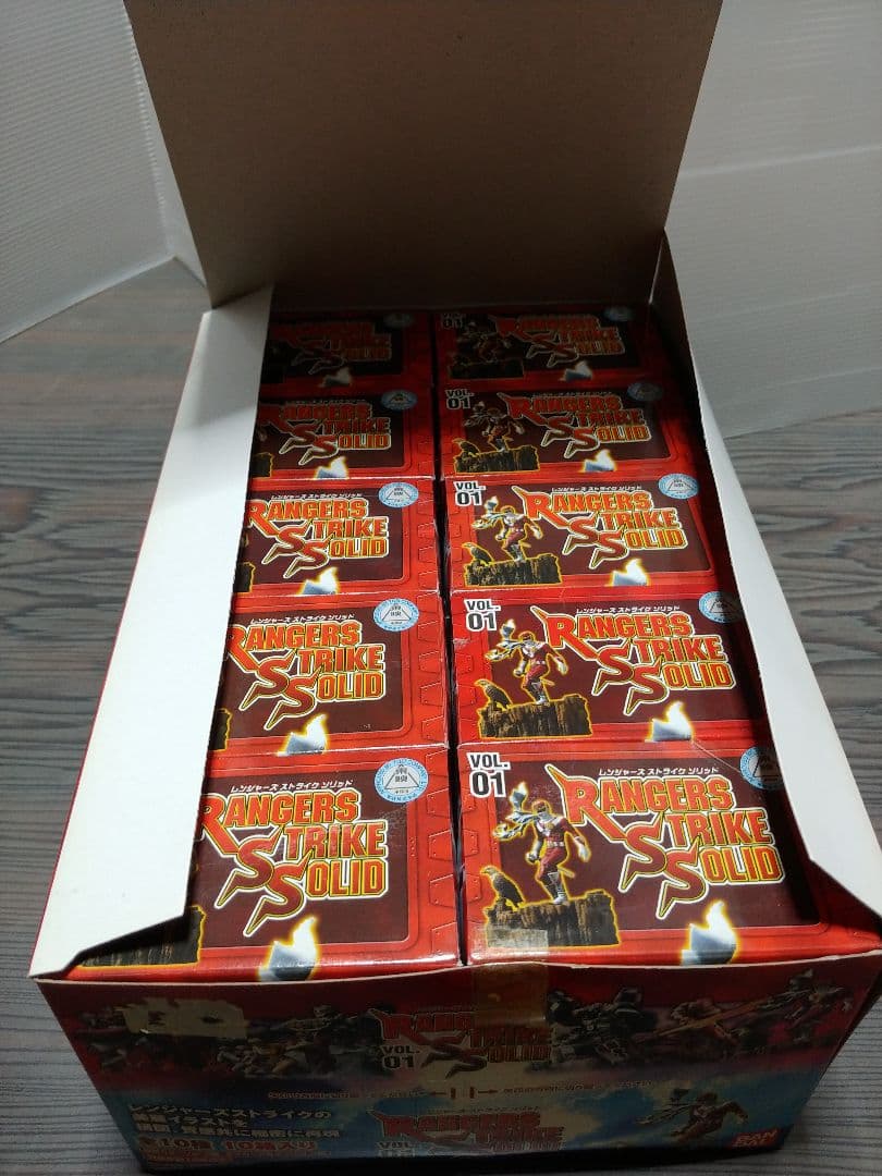 バンダイ　レンジャーズストライクソリッド　vol.1　1BOX 10個入
