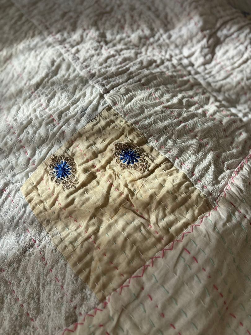 大判ラリーキルト　インド刺繍　カンタキルト　ベッド　マルチカバー