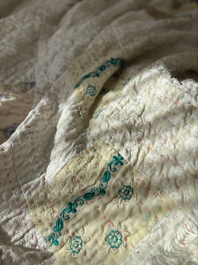 大判ラリーキルト　インド刺繍　カンタキルト　ベッド　マルチカバー