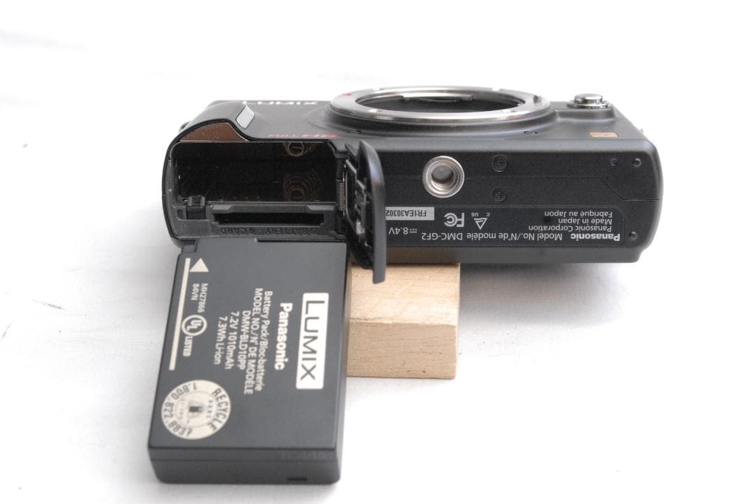 Panasonic　LUMIX GF2/14-42mm （訳アリ品）