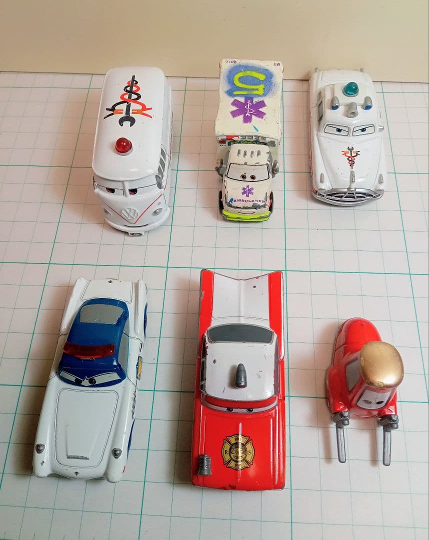 トミカディズニーカーズ6台