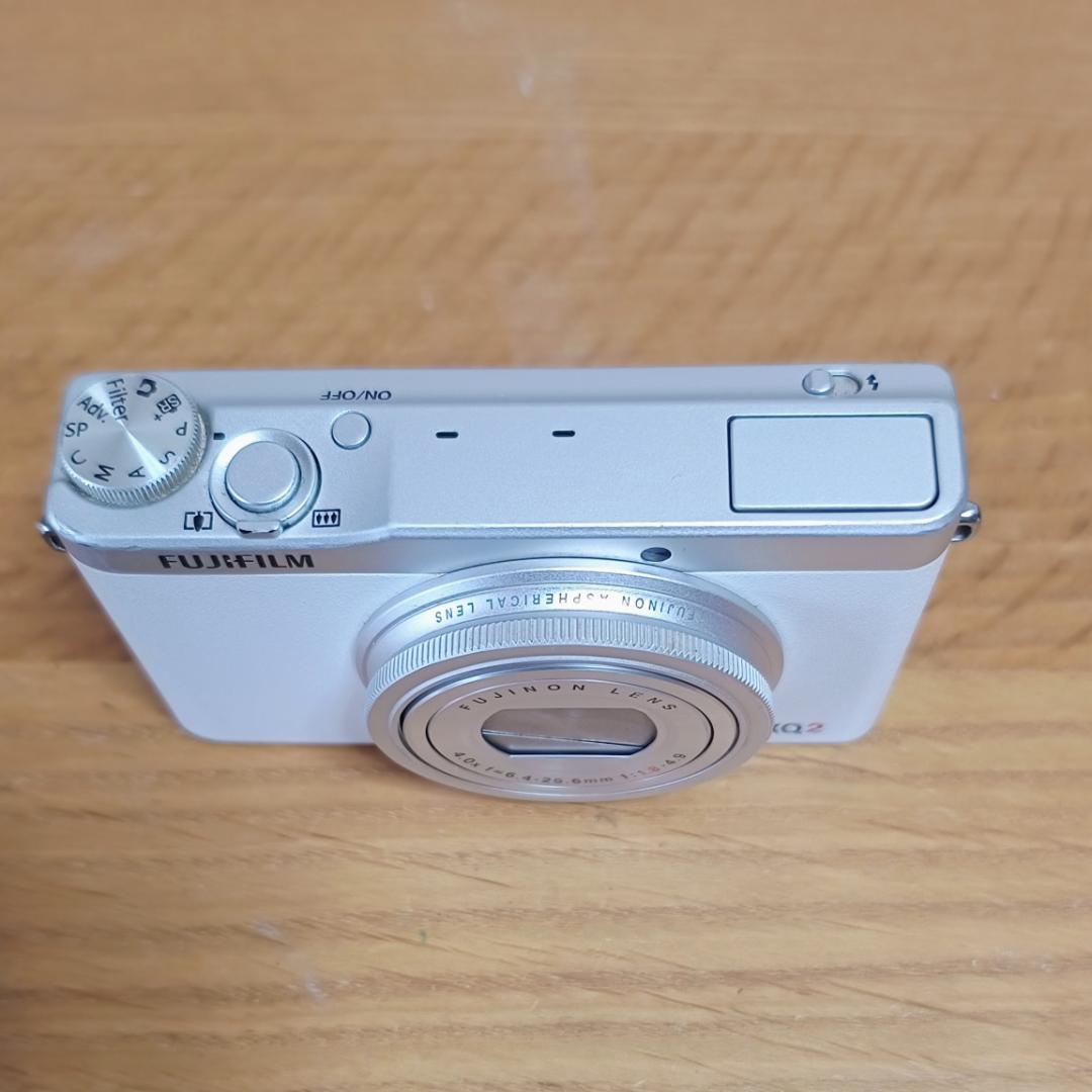 【中古・並品】FUJIFILM 富士フイルム XQ2 ホワイト