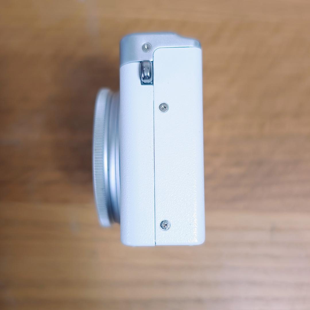 【中古・並品】FUJIFILM 富士フイルム XQ2 ホワイト