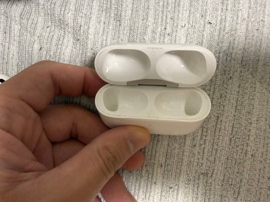 桃*田様 Air pods pro 第2世代(Type cモデル) 左耳・ケース