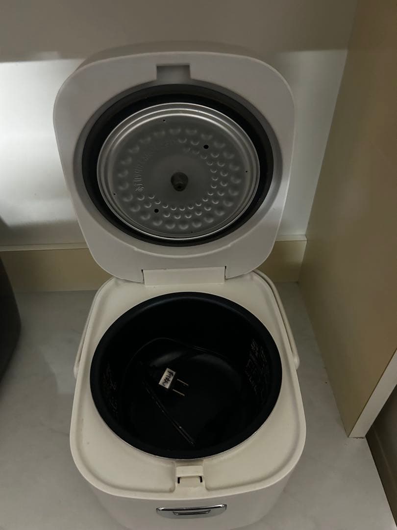 ホワイト炊飯器 予約機能付き