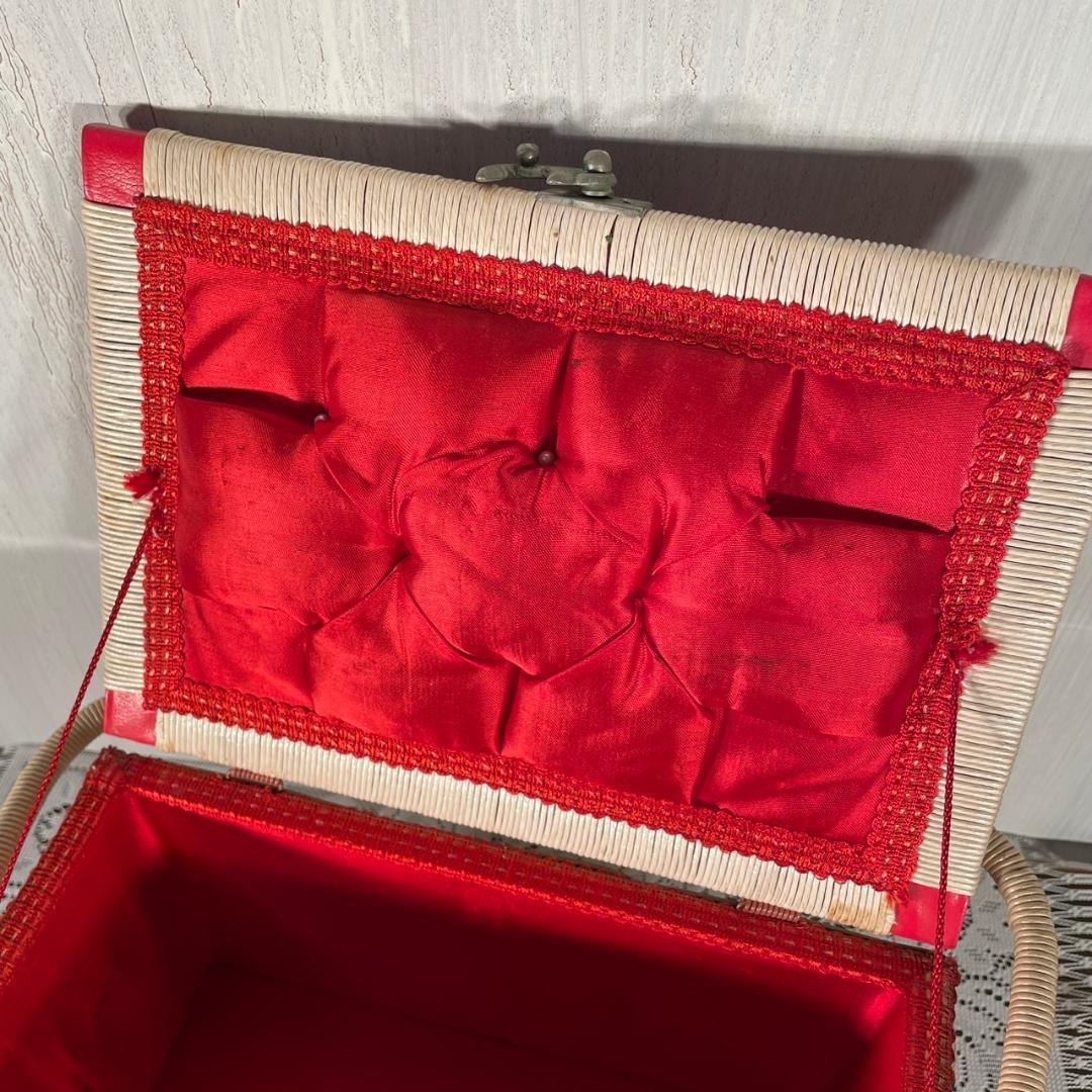 昭和レトロ 裁縫箱 刺繍 ソーイング 昭和レトロ 花柄 当時物 ヴィンテージ