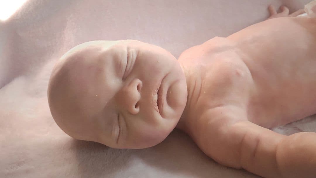 フルシリコンリボーンドール　女の子