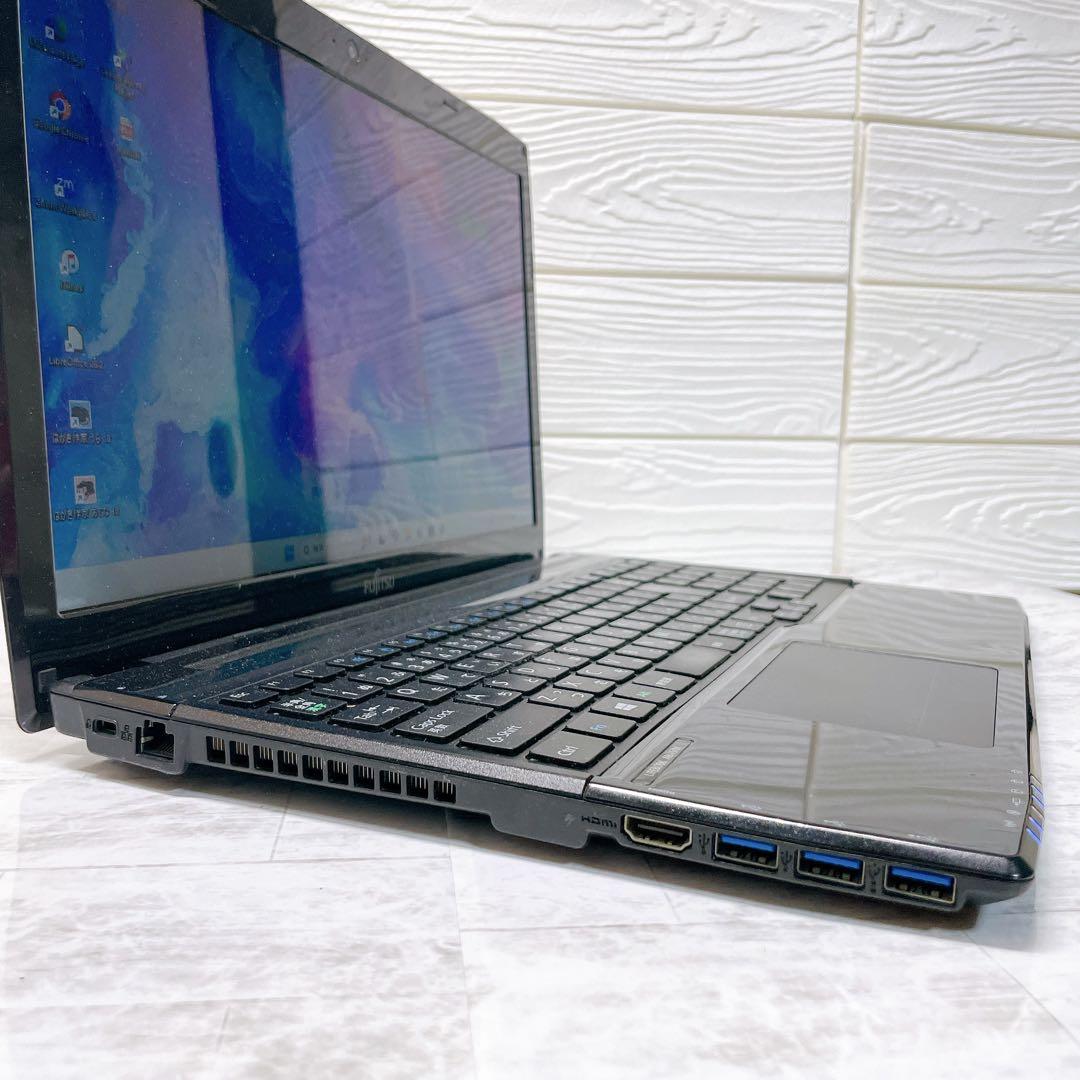 即使える✨富士通 ノートパソコン✨Blu-ray✨テンキー✨Windows11