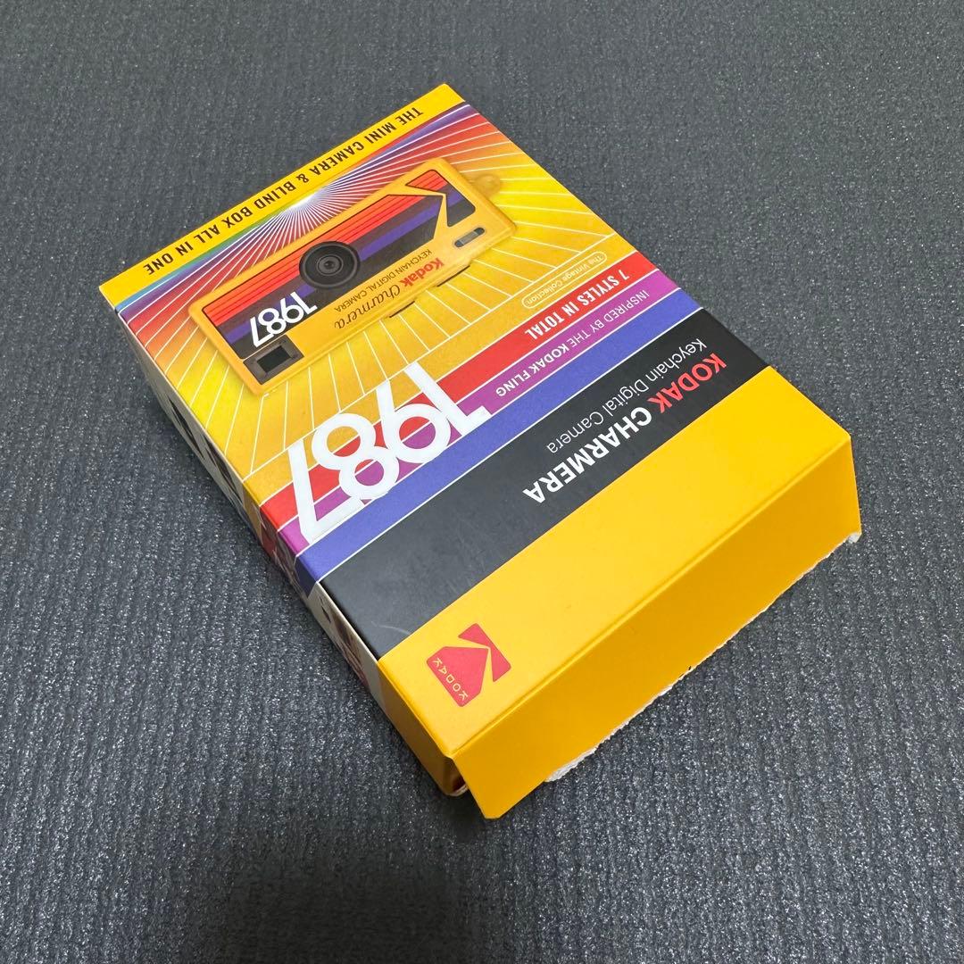 新品 ホワイト キーホルダー型 デジタルカメラ Kodak Charmera