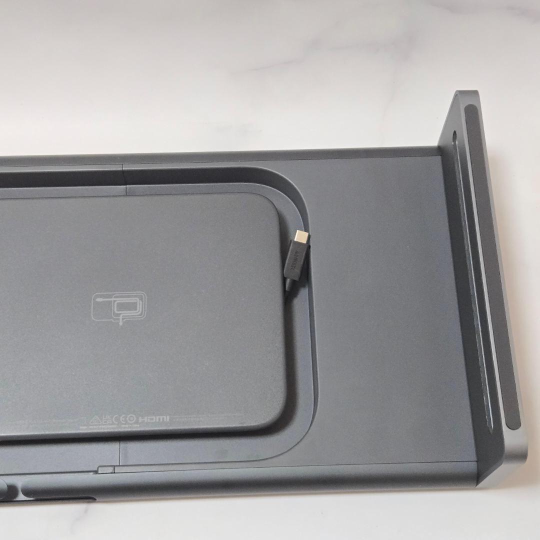 Anker USB-C ハブ (10-in-1, Monitor Stand)