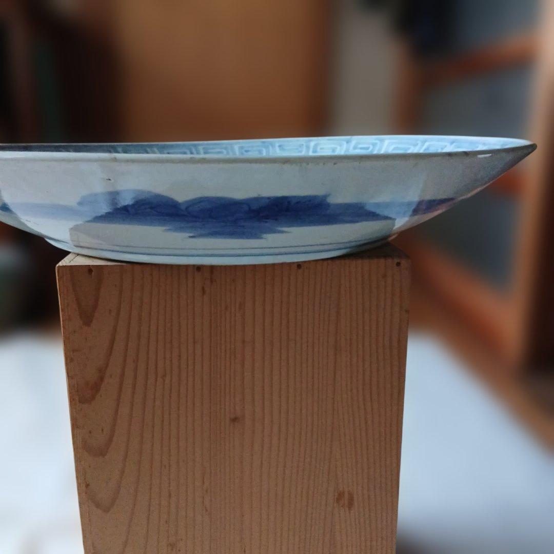 アンティーク手書き 青白い花柄の陶磁器皿2枚 直径46㎝