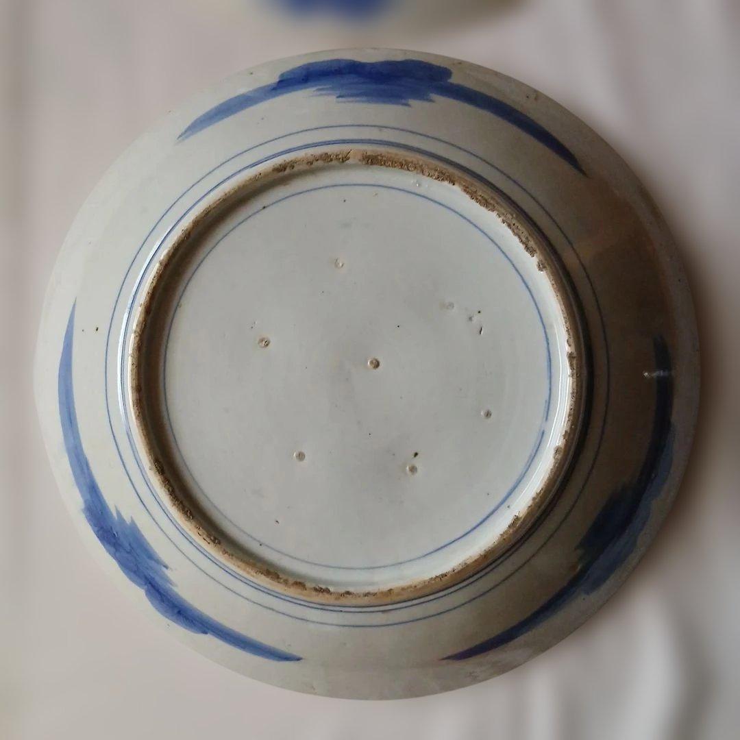 アンティーク手書き 青白い花柄の陶磁器皿2枚 直径46㎝