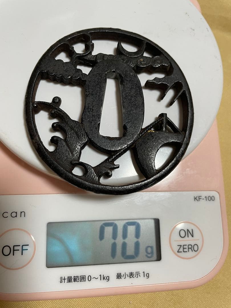 時代武具　鉄地　三日月透かし鍔