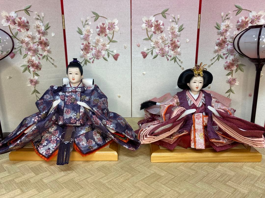 雛人形　親王飾り総檜造り収納セット・サイズ間口約５５×奥行約３３×高さ約４８㎝